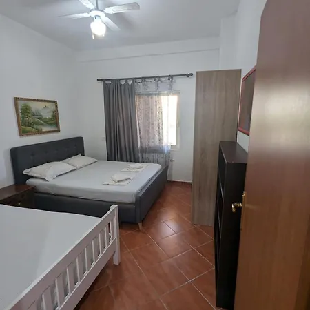 アパート Friend Family Apartment Himare *